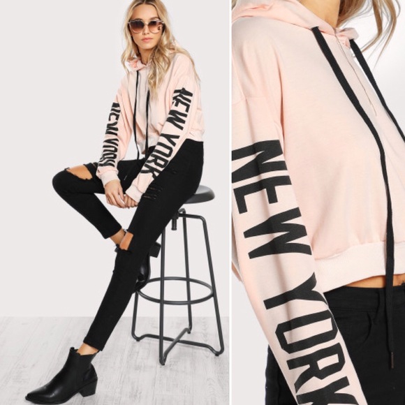 New York Cropped Hoodie🏙 - Picture 4 of 6